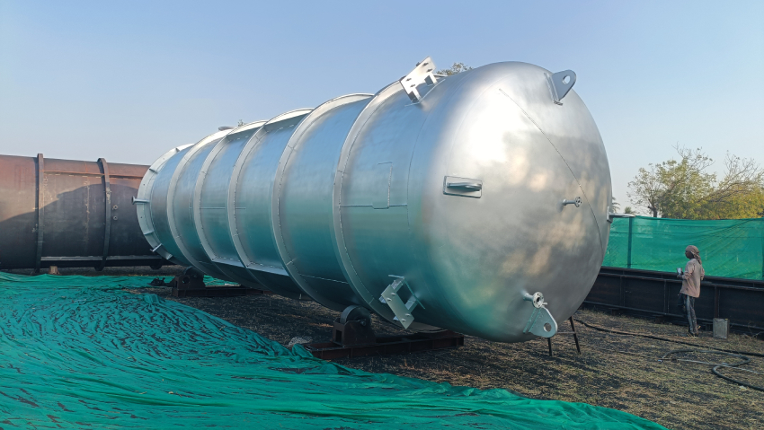 Vacuum Tank